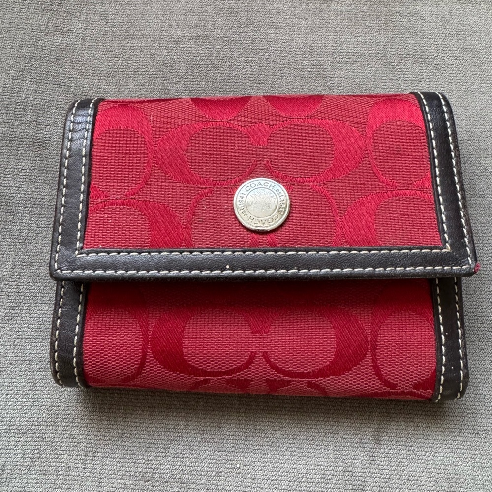 Coach Vintage Y2K Signature Red and Black Wallet EC